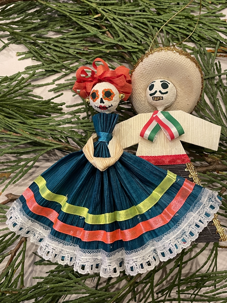 Mexican corn husk store dolls