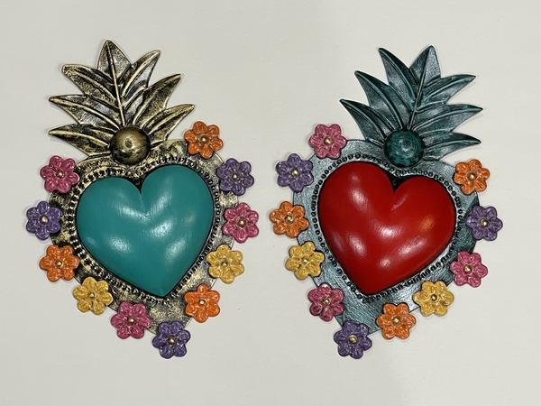 Sacred Heart with Flowers, S/2 | Tin Sacred Hearts