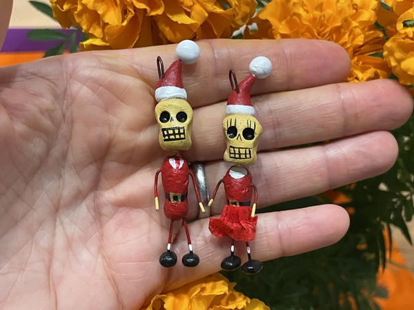 Santa and Mrs Claus Calaveras, S/10 | Crafted in Clay